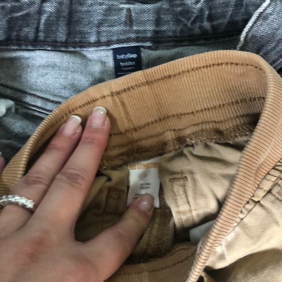 3 pairs of pants and 1 pair of shorts 5T - Picture 8 of 8